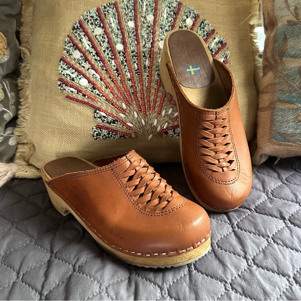 Vintage MIA ABBA CLOGS Woven Leather Wood Heel US 6.5 EU 37 TAN Sweden Mules Y2K